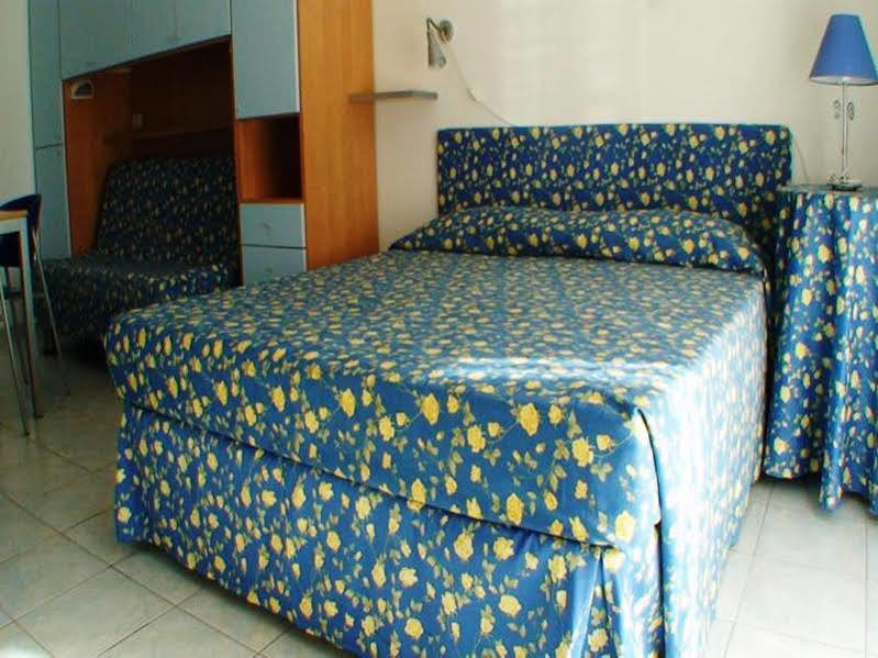 Hotel Residence Il Conero 2 ヌマーナ エクステリア 写真